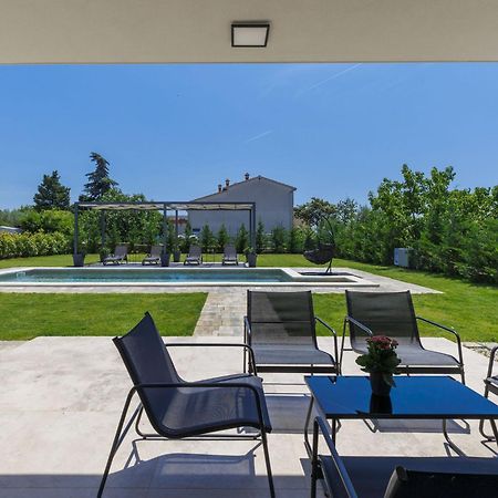 Holiday Home Villa Essea Kanfanar Exterior foto